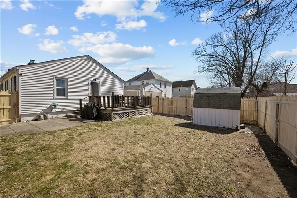 32 Queen Street Cranston RI 02920