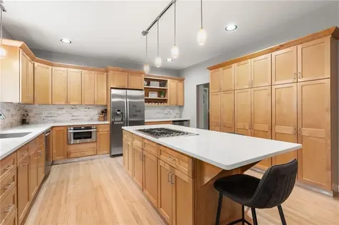 40 Cassandra Lane North Kingstown RI 02852