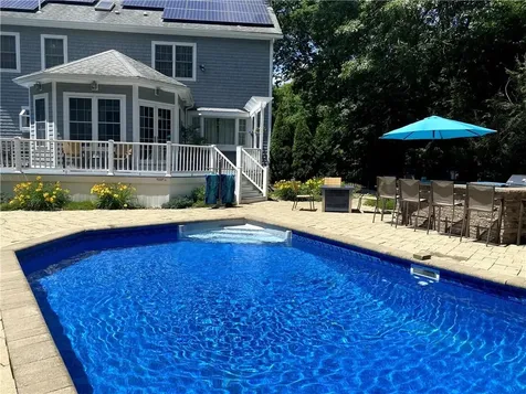 40 Cassandra Lane North Kingstown RI 02852