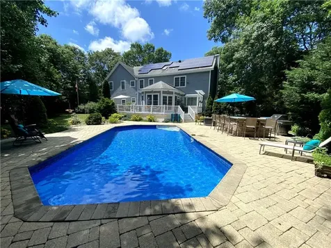 40 Cassandra Lane North Kingstown RI 02852