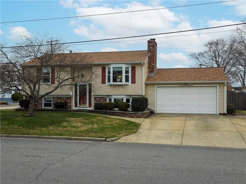 139 Burgess Avenue Pawtucket RI 02861
