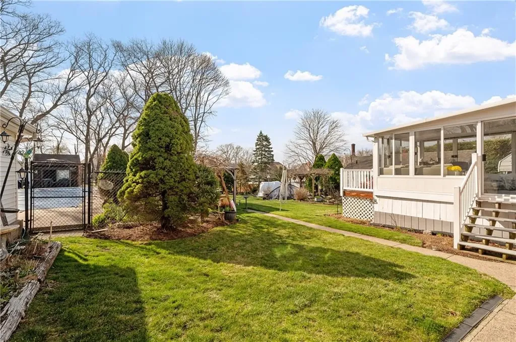 18 Blackstone Street Cumberland RI 02864