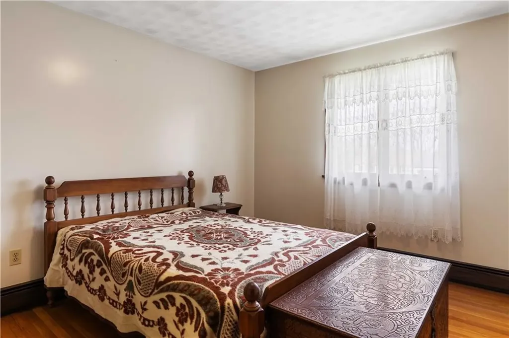 10 Stuart Street Warren RI 02885