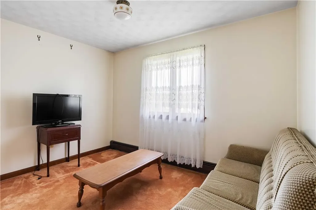 10 Stuart Street Warren RI 02885