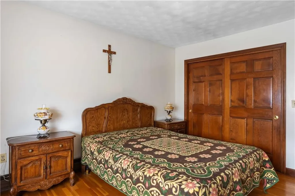 10 Stuart Street Warren RI 02885
