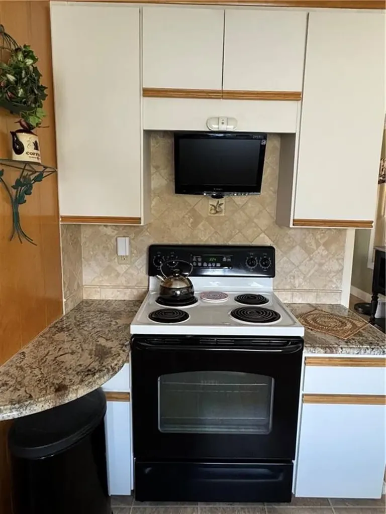18 South Street Cranston RI 02920