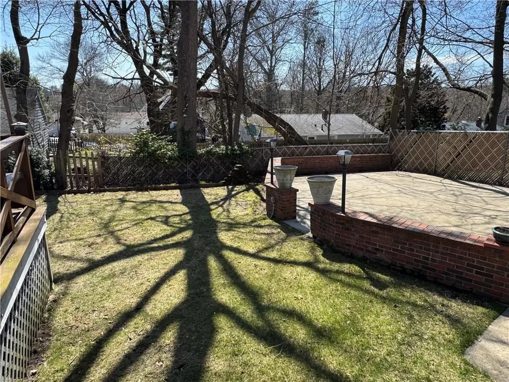 18 South Street Cranston RI 02920