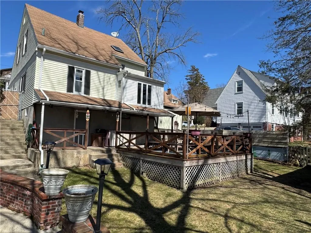 18 South Street Cranston RI 02920