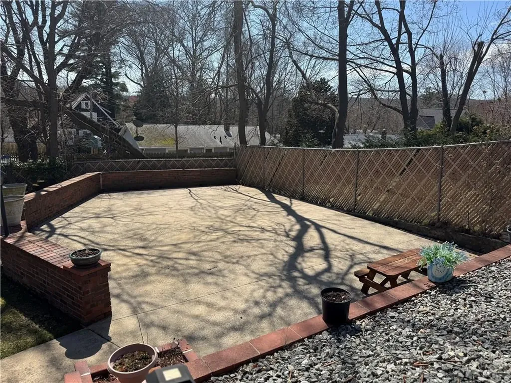 18 South Street Cranston RI 02920