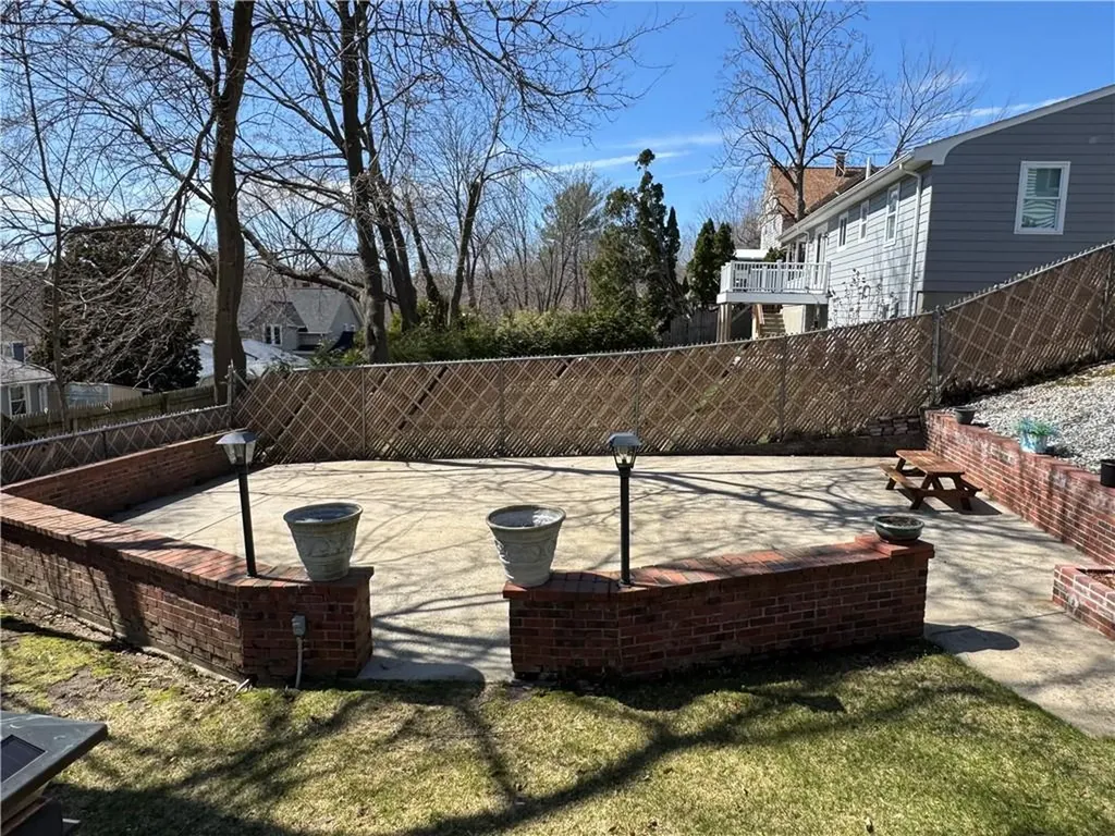 18 South Street Cranston RI 02920