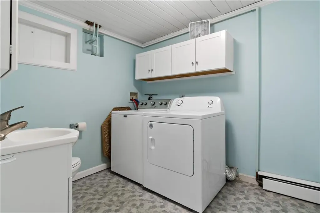 382 Woodruff Avenue South Kingstown RI 02879