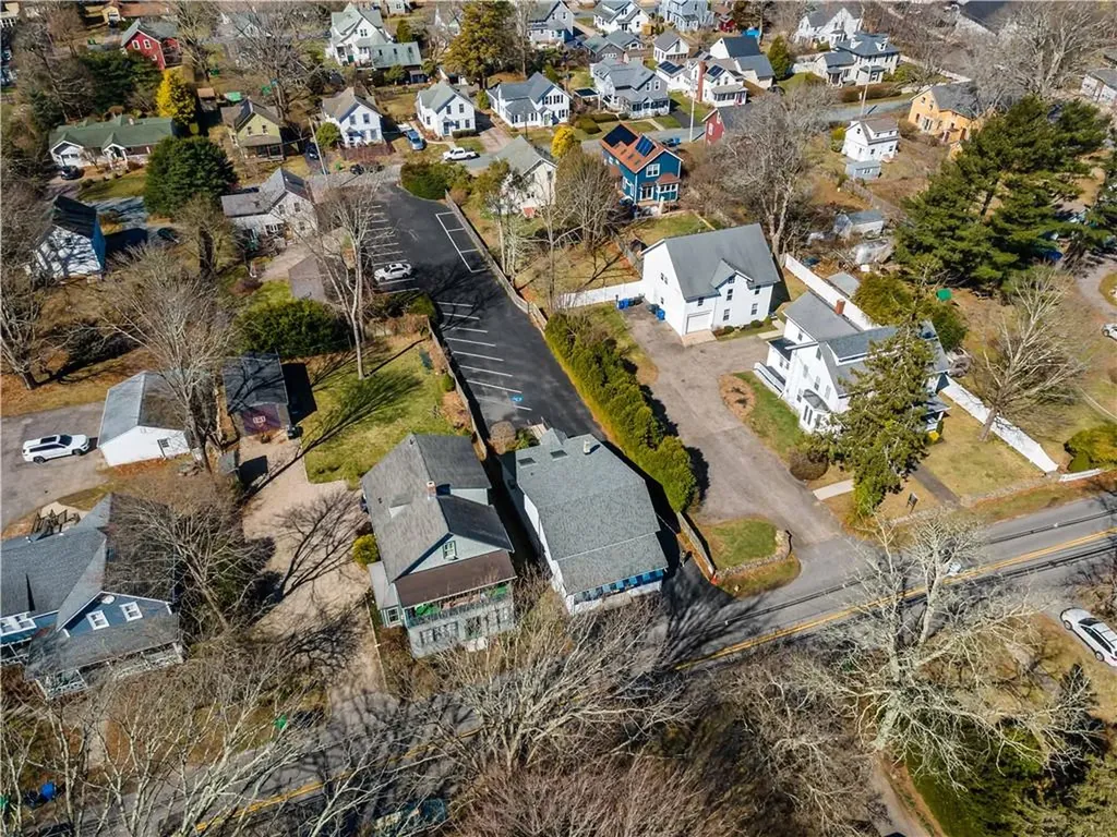 382 Woodruff Avenue South Kingstown RI 02879