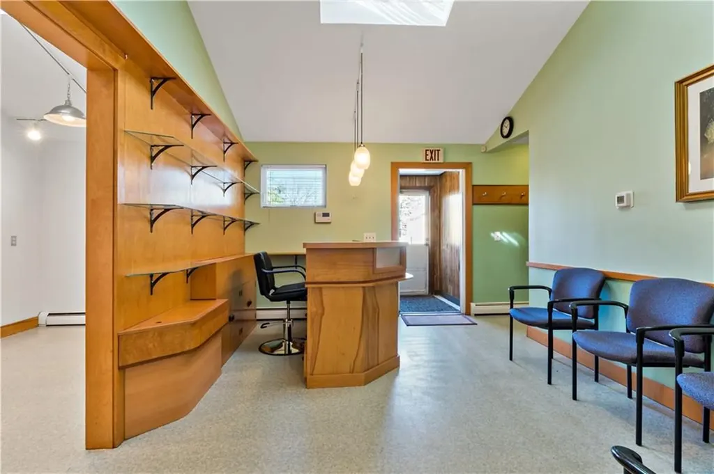 382 Woodruff Avenue South Kingstown RI 02879