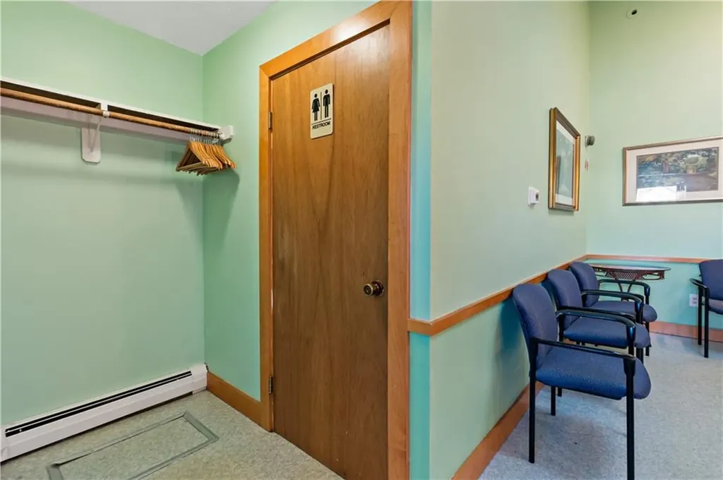 382 Woodruff Avenue South Kingstown RI 02879
