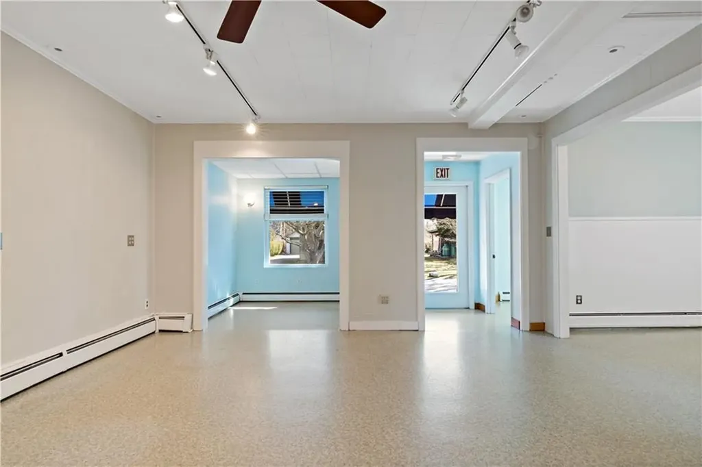 382 Woodruff Avenue South Kingstown RI 02879