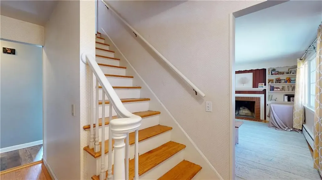 8 Penston Avenue Westerly RI 02891