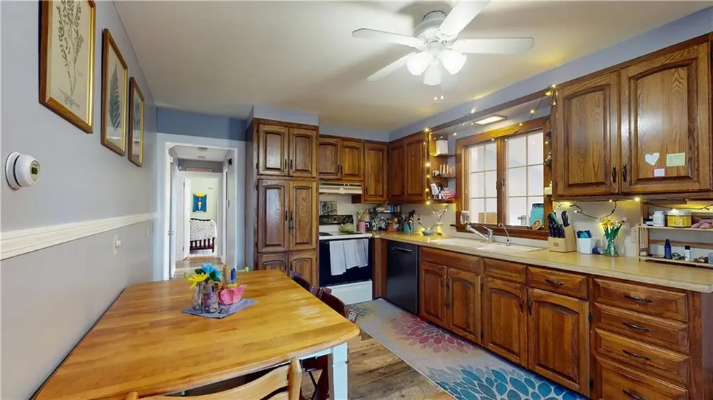 8 Penston Avenue Westerly RI 02891