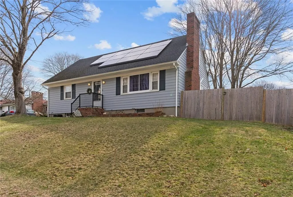 8 Penston Avenue Westerly RI 02891
