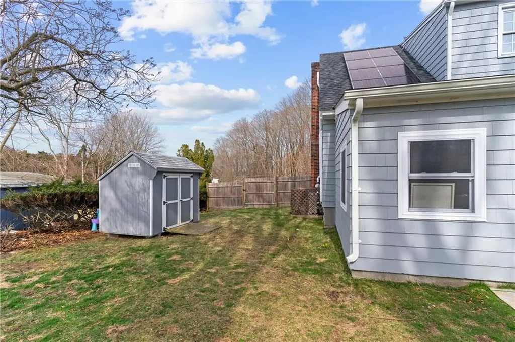 8 Penston Avenue Westerly RI 02891