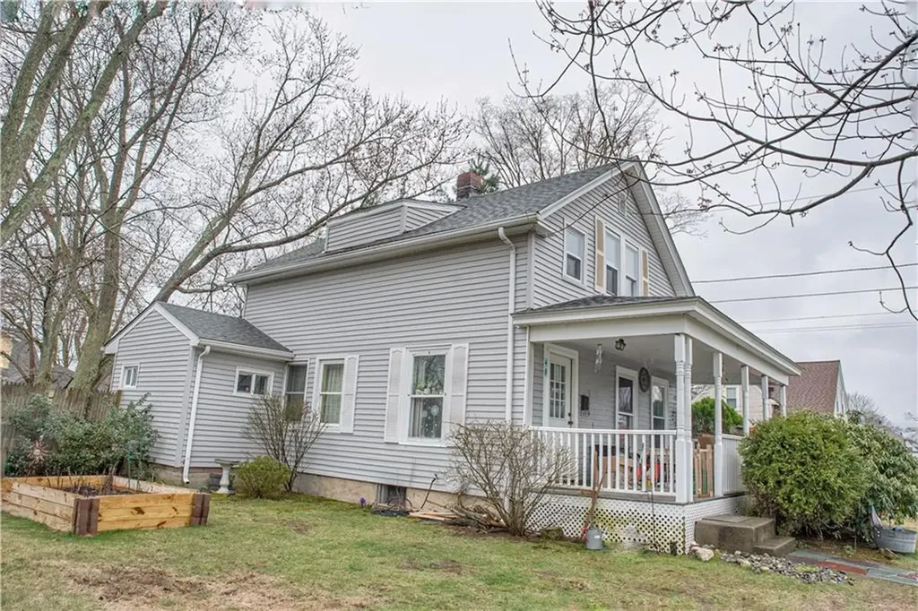 48 Natick Avenue Warwick RI 02886