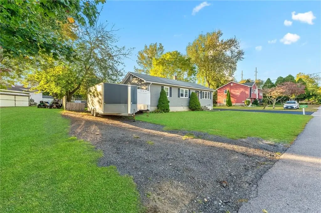 6 Doreen Drive Westerly RI 02891