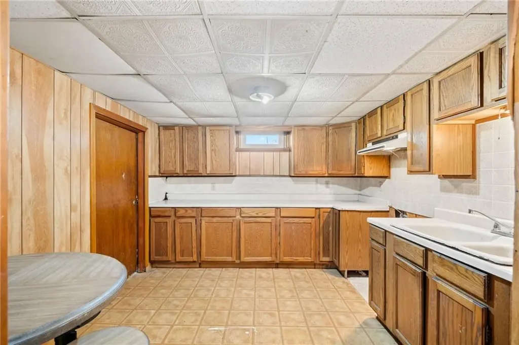 6 Doreen Drive Westerly RI 02891