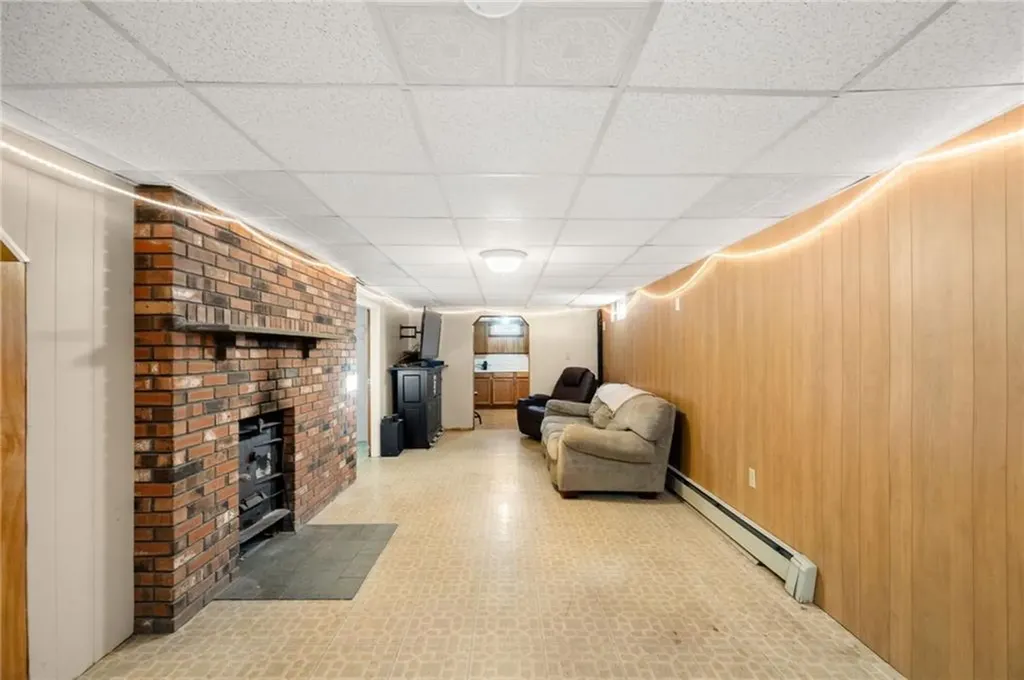 6 Doreen Drive Westerly RI 02891