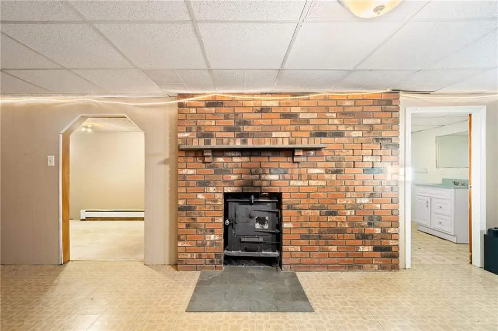 6 Doreen Drive Westerly RI 02891