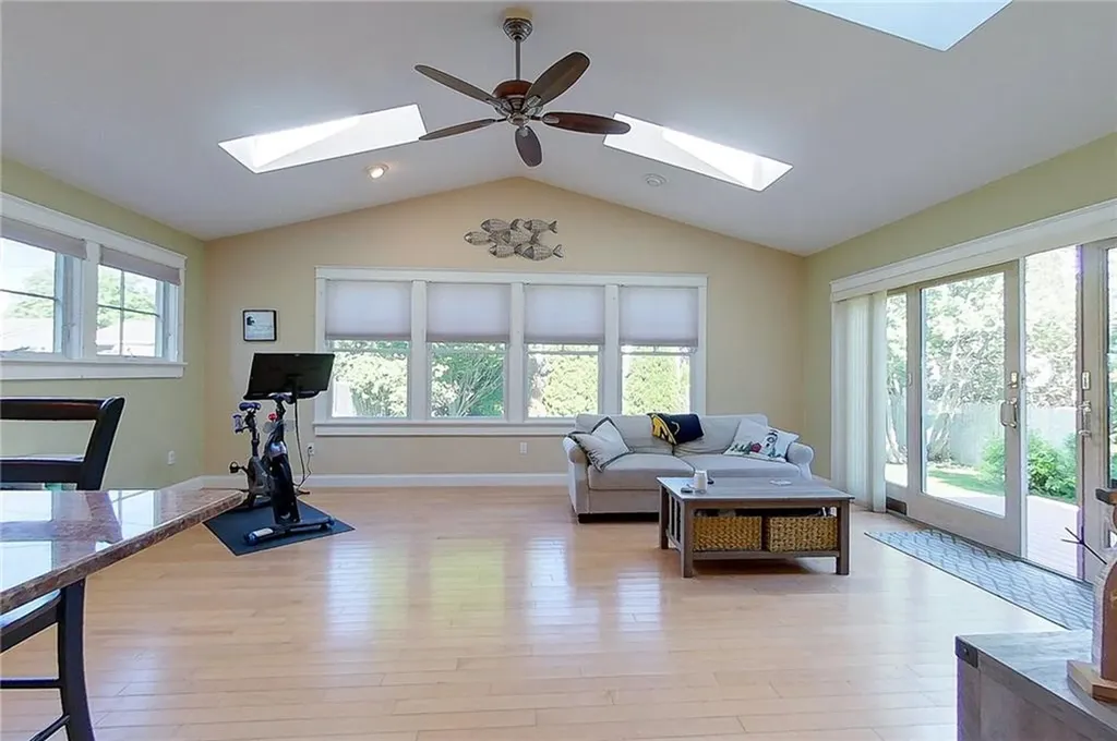 40 Holten Avenue Newport RI 02840
