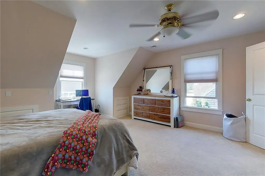 40 Holten Avenue Newport RI 02840
