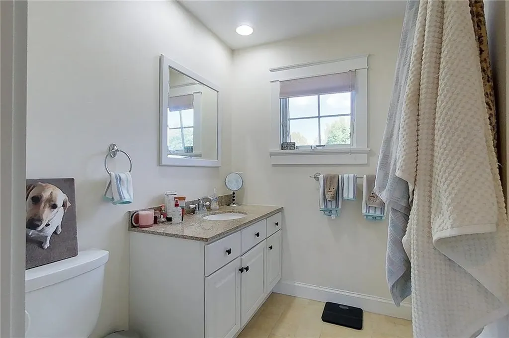 40 Holten Avenue Newport RI 02840