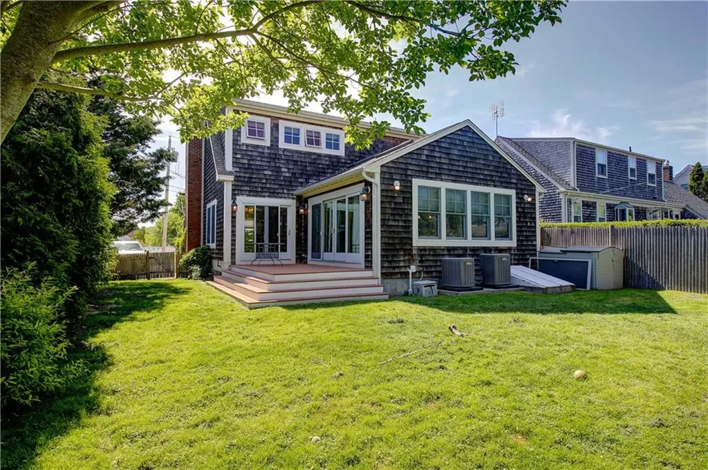 40 Holten Avenue Newport RI 02840