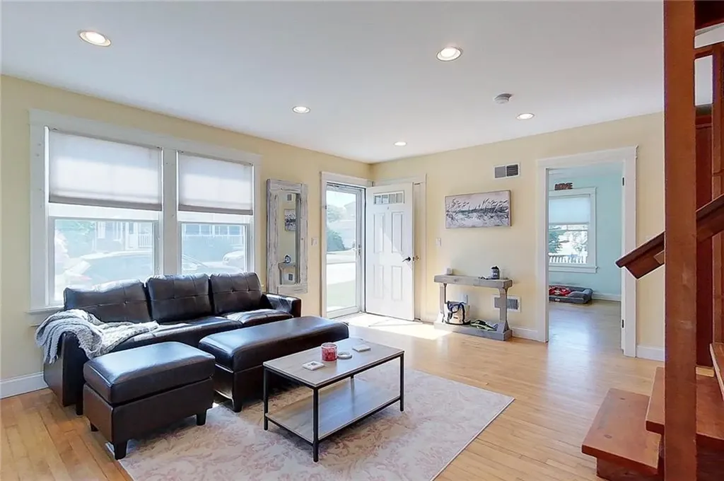 40 Holten Avenue Newport RI 02840