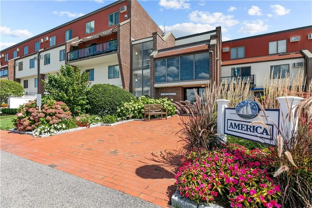 208 America Newport RI 02840