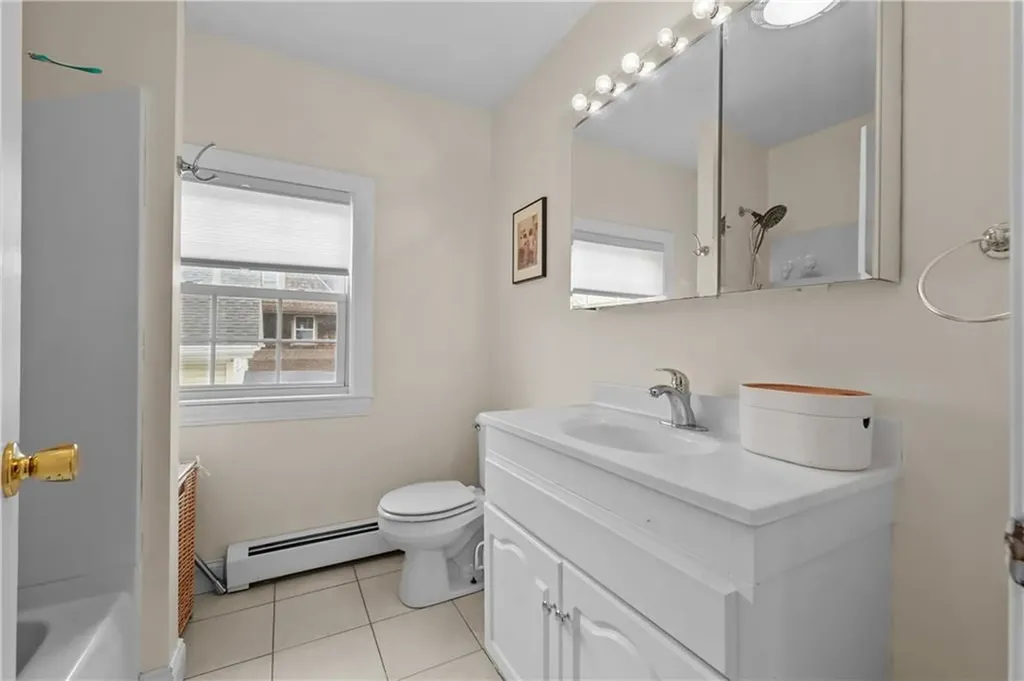 1880 Broad Street Cranston RI 02905