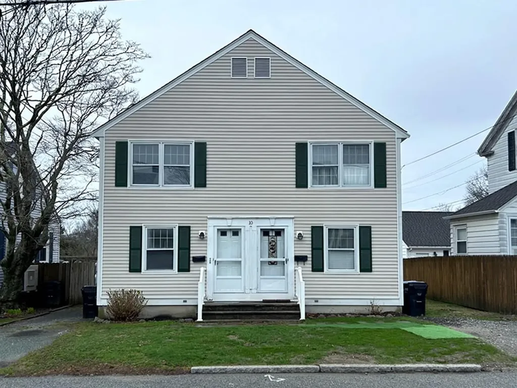 10 Sagamore Street Newport RI 02840