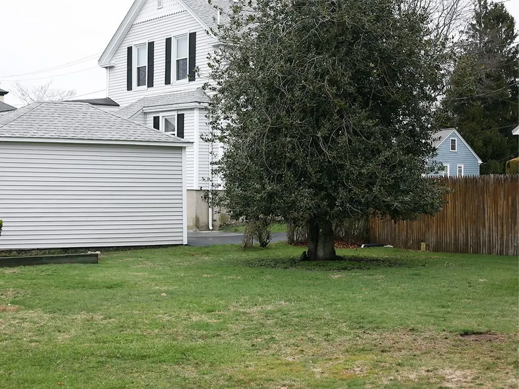 10 Sagamore Street Newport RI 02840