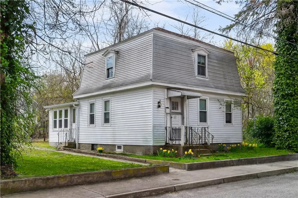 75 Duane Street Warwick RI 02818