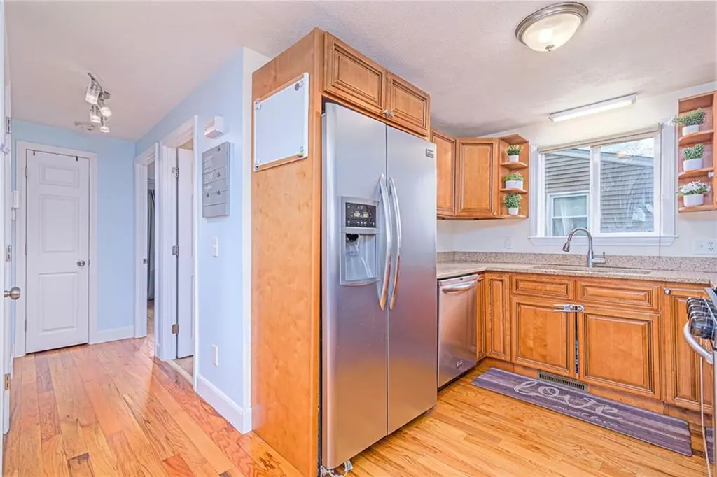 83 Michigan Avenue Warwick RI 02888