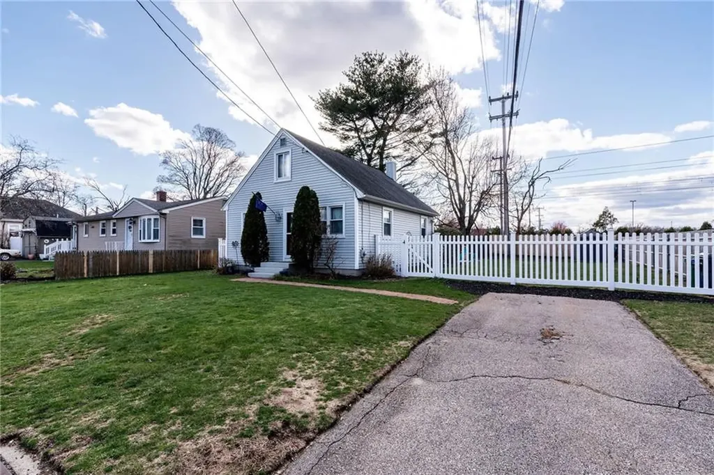 83 Michigan Avenue Warwick RI 02888