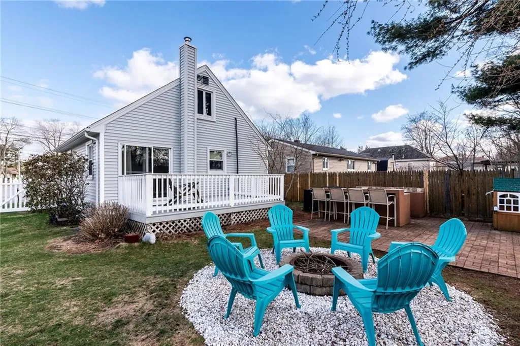 83 Michigan Avenue Warwick RI 02888