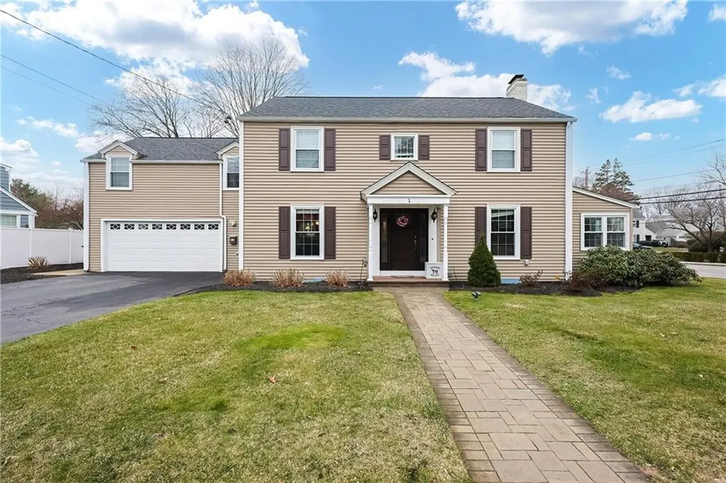 1 Barbara Circle East Providence RI 02916