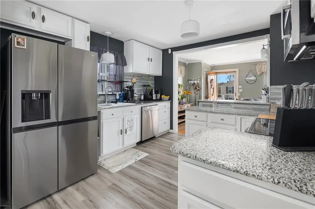 15 White Court North Providence RI 02911