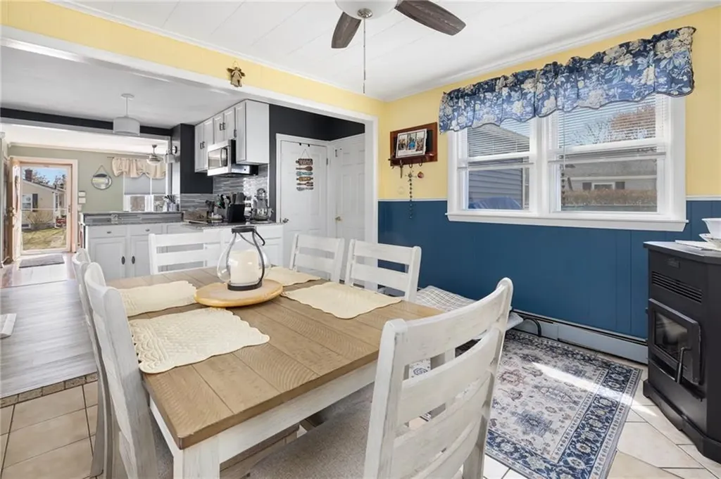 15 White Court North Providence RI 02911