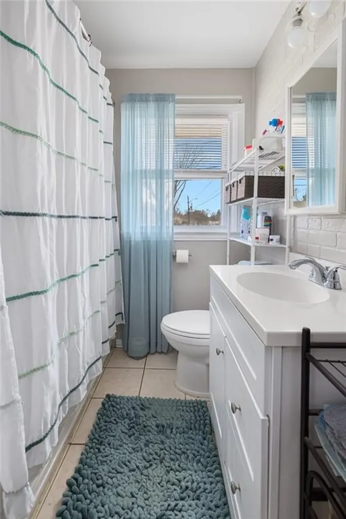 15 White Court North Providence RI 02911