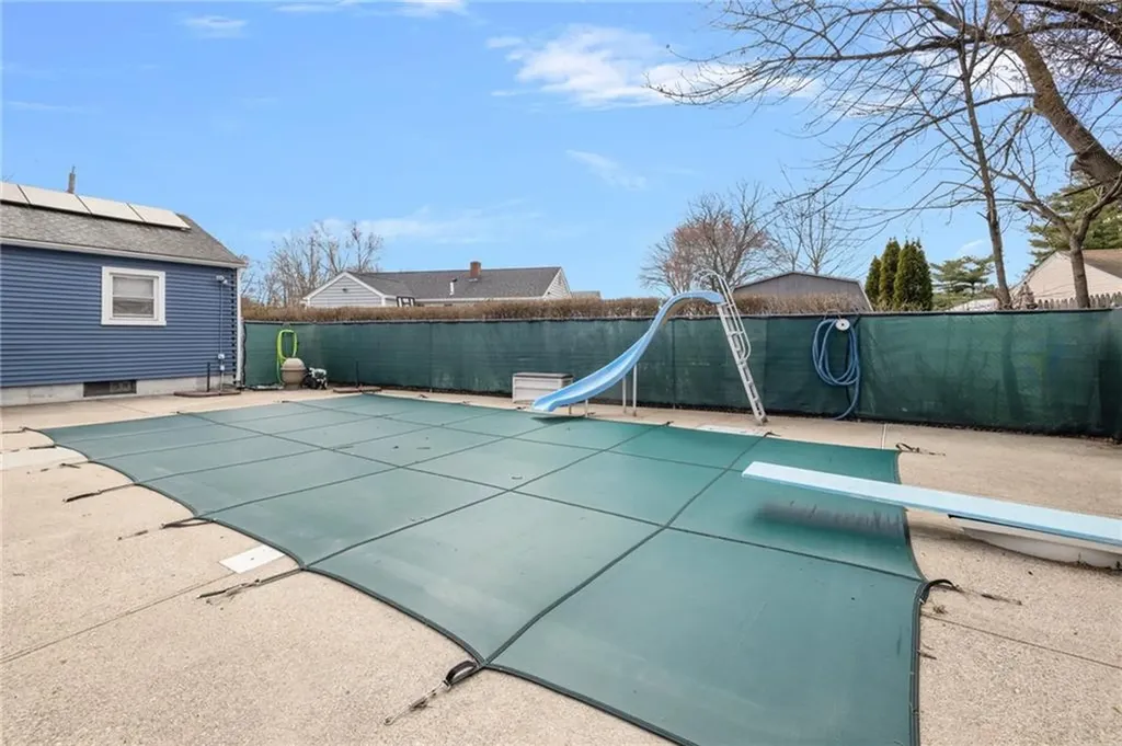 15 White Court North Providence RI 02911