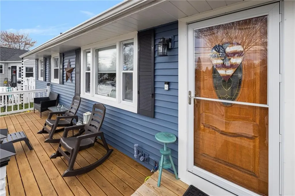 15 White Court North Providence RI 02911