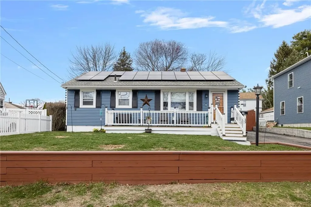 15 White Court North Providence RI 02911