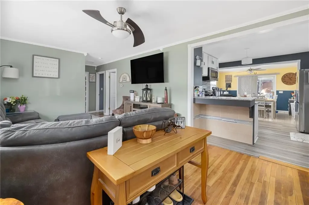 15 White Court North Providence RI 02911