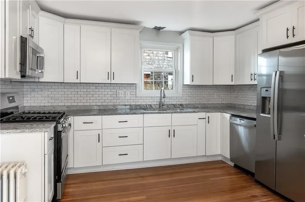 2489 Pawtucket Avenue East Providence RI 02914